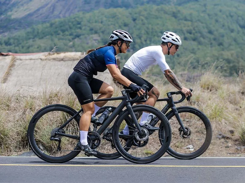 Touring Aman di Jalan Raya: Tips dan Etika Pengendara Sepeda